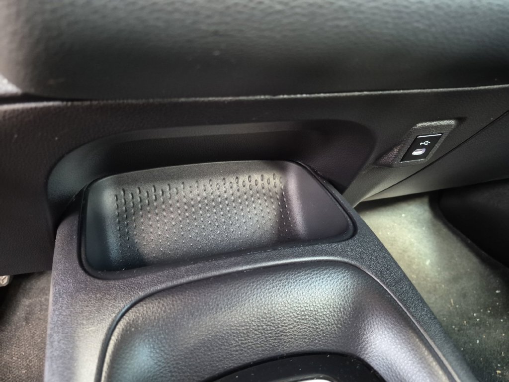Used 2025 Toyota Corolla LE FWD image 35