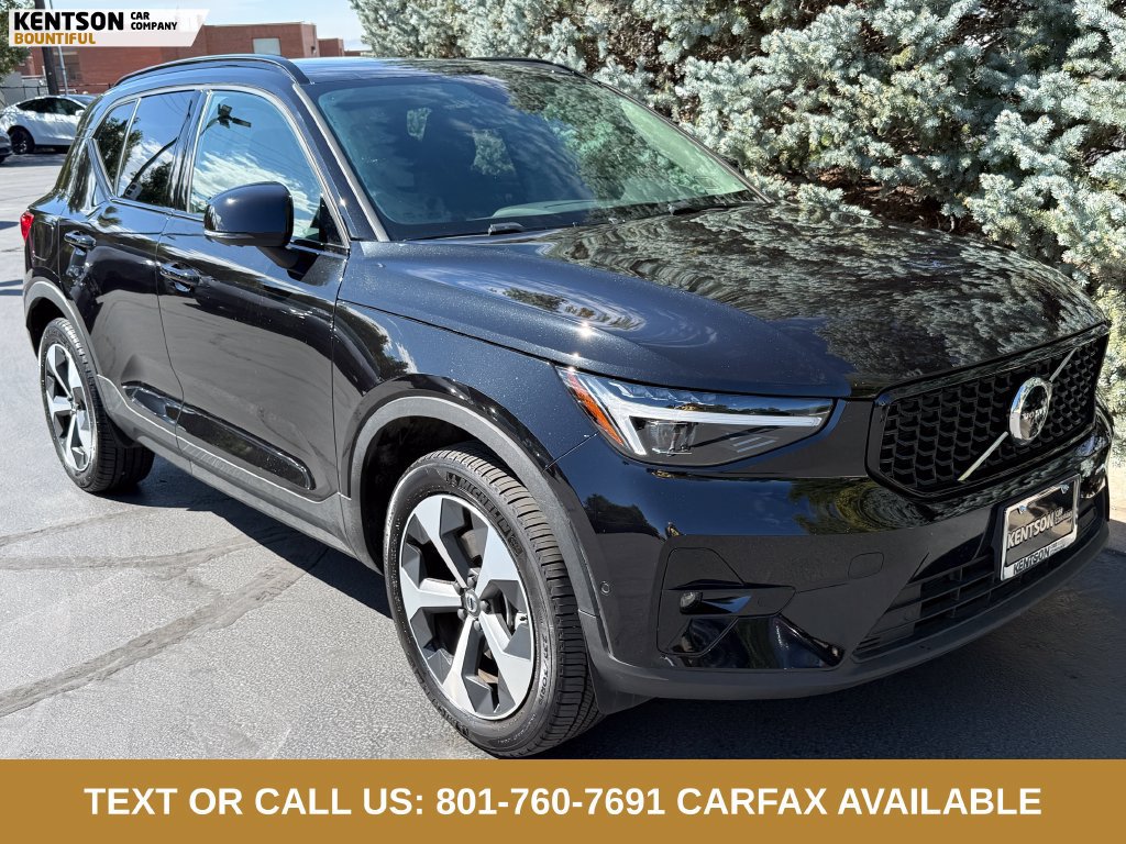 Used 2026 Volvo XC40 B5 Plus AWD/4WD image 12