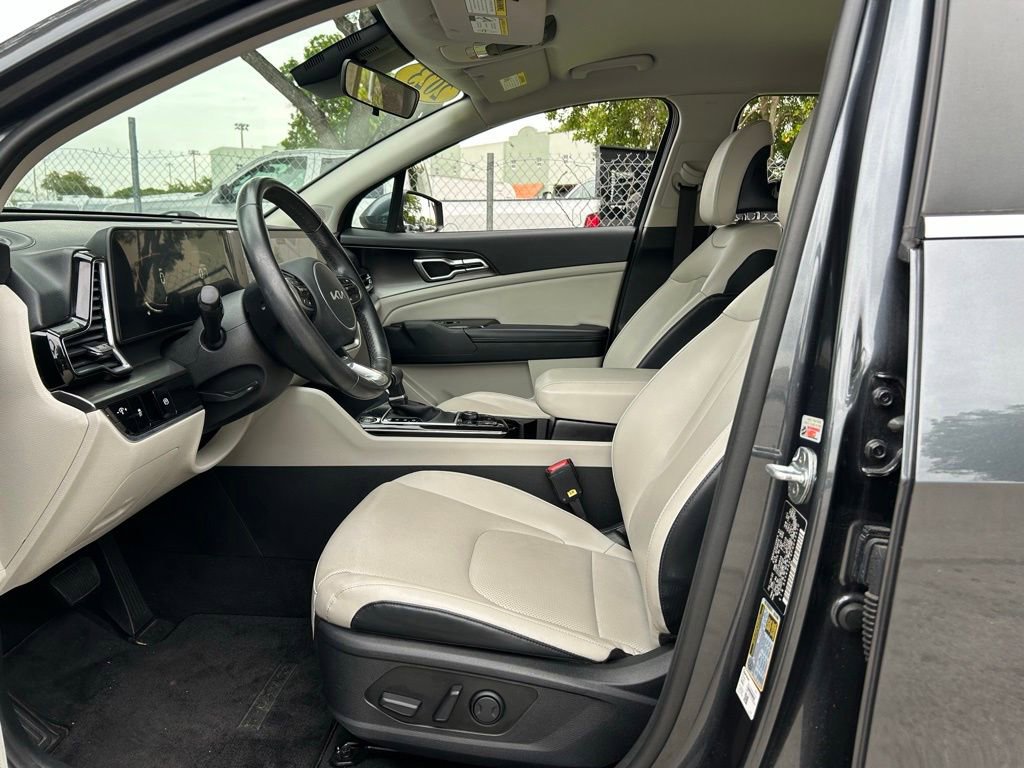 Used 2023 Kia Sportage EX FWD image 16
