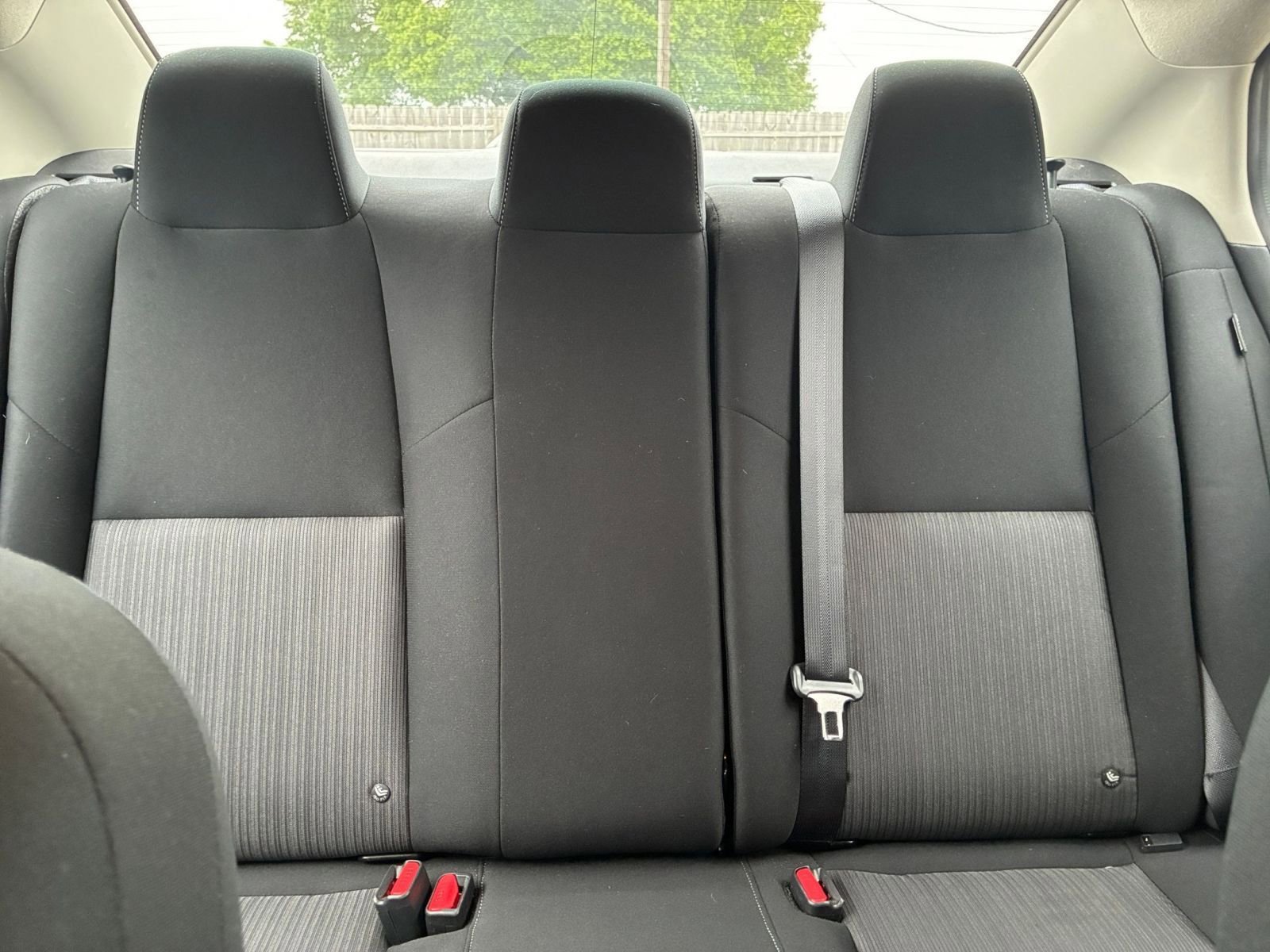 Used 2025 Nissan Sentra SV FWD image 31