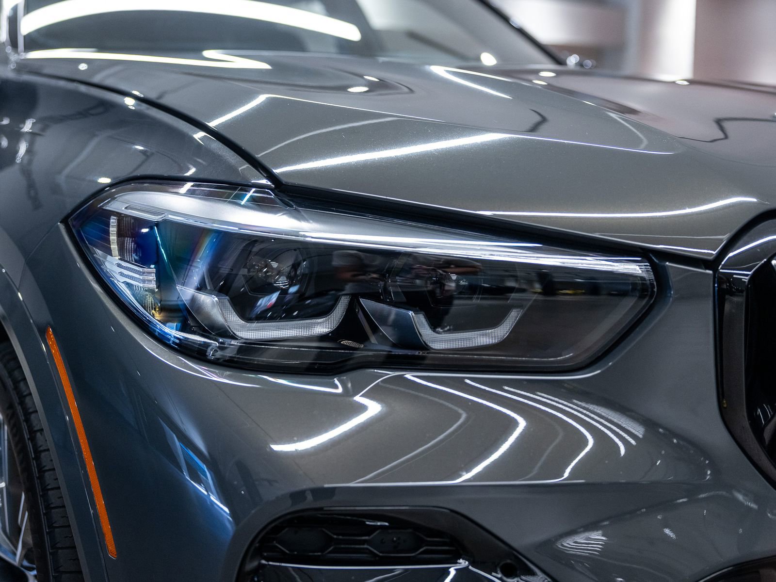 Used 2023 BMW X5 M50i w/ Climate Comfort Package image 13