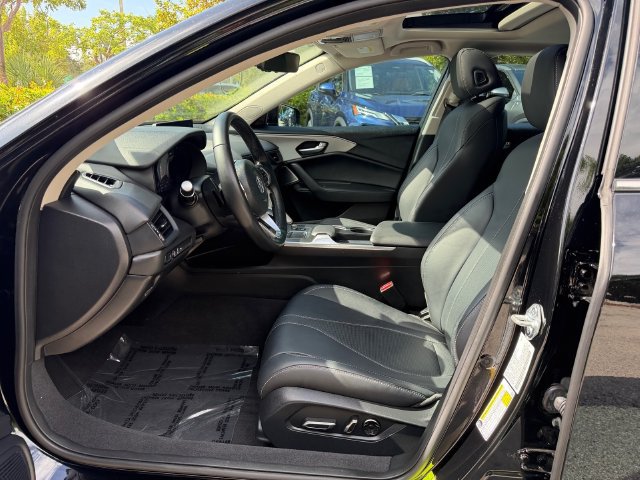 Used 2025 Acura TLX w/ Technology Package FWD image 11