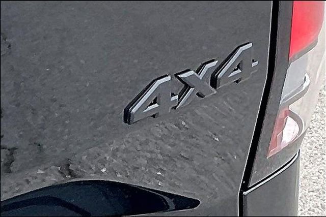 New 2026 Nissan Frontier SV image 9