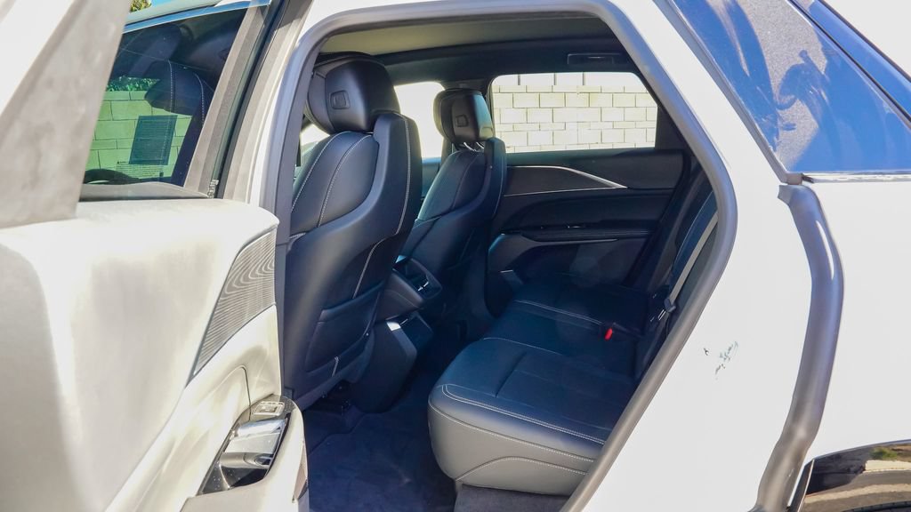 Certified 2024 Cadillac Lyriq Luxury RWD image 10