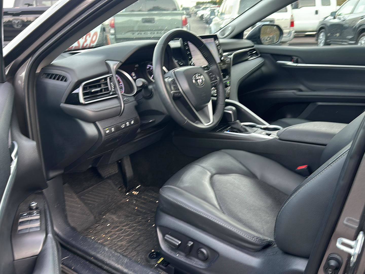 Used 2023 Toyota Camry XLE w/ Navigation Package image 7