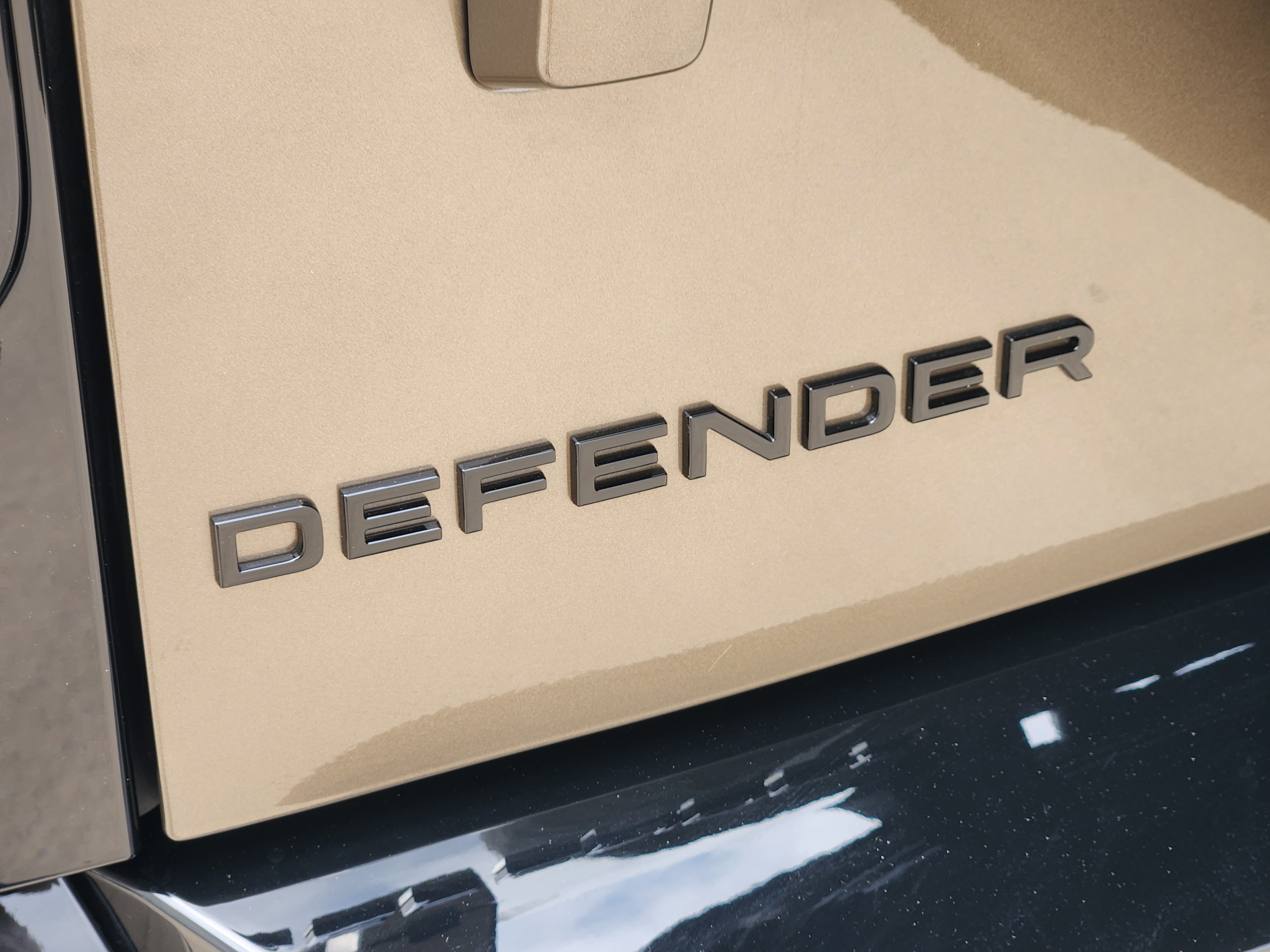 New 2026 Land Rover Defender 110 S AWD/4WD image 32