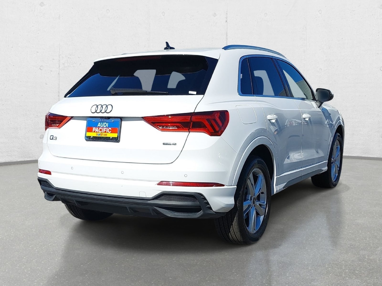 Used 2024 Audi Q3 2.0T Premium w/ Convenience Package AWD/4WD image 5