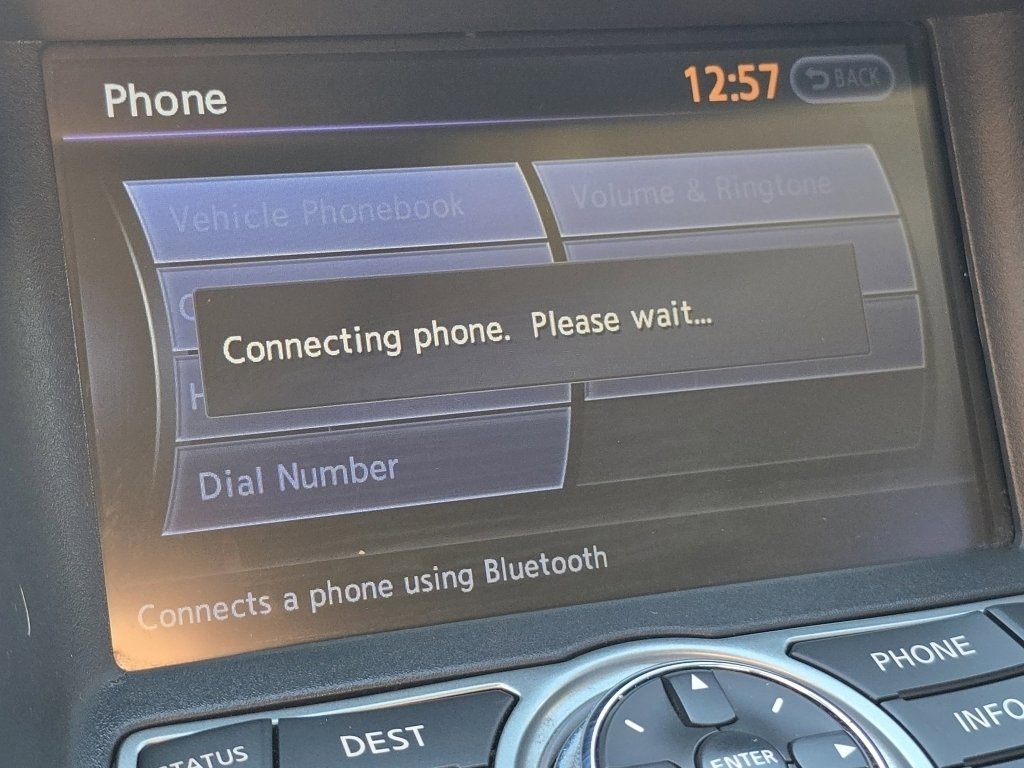 Used 2011 INFINITI G37 Journey w/ Premium Pkg image 7