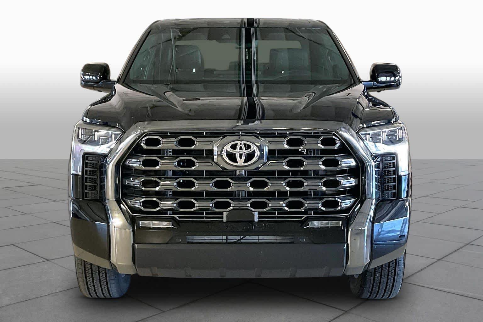 Used 2025 Toyota Tundra Platinum AWD/4WD image 3