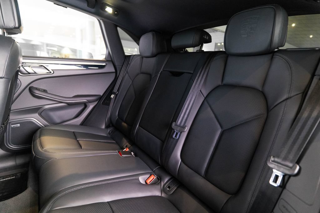 New 2026 Porsche Macan AWD/4WD image 36