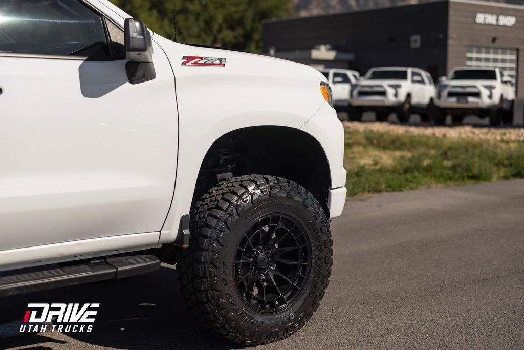 Used 2023 Chevrolet Silverado 1500 LT Trail Boss w/ Protection Package image 11