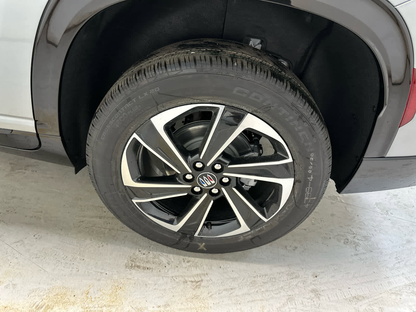 New 2026 Buick Enclave Sport Touring w/ LPO, Floor Liner Package image 12