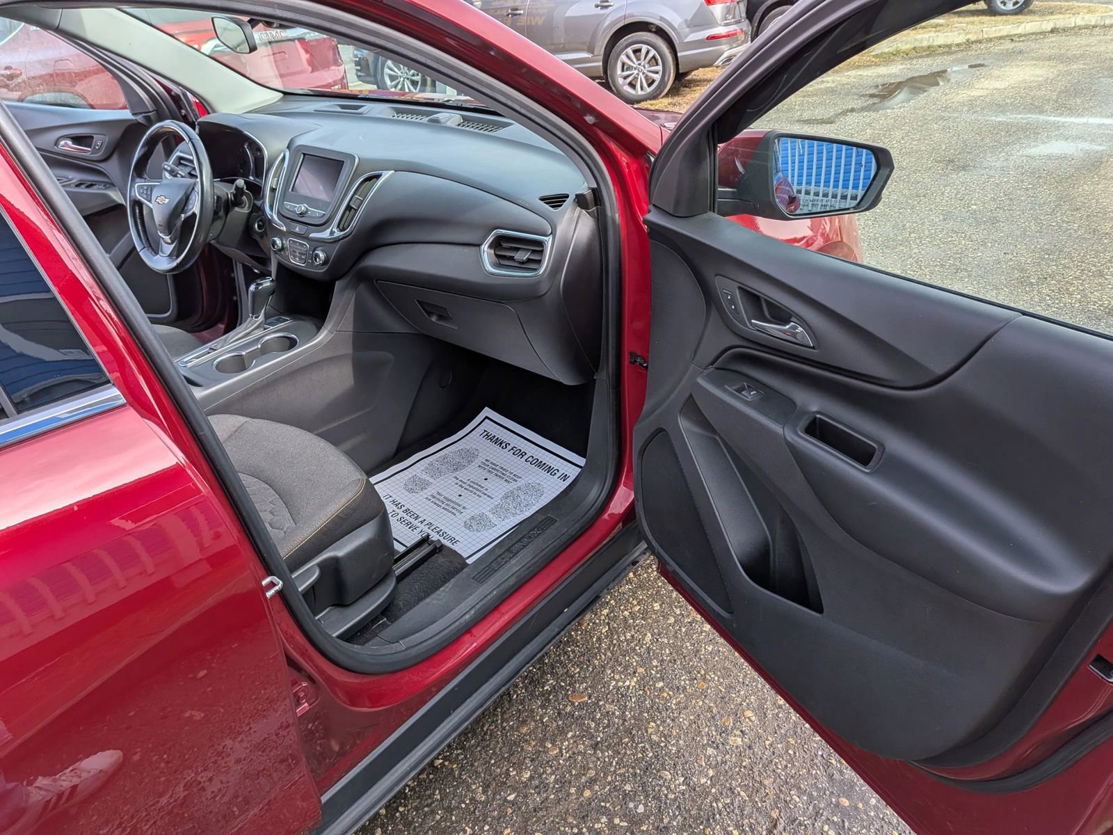 Used 2020 Chevrolet Equinox LT image 30