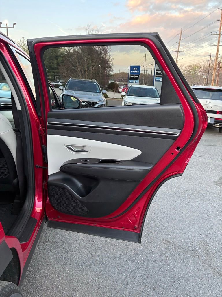 Used 2023 Hyundai Tucson Limited w/ Cargo Package AWD/4WD image 49