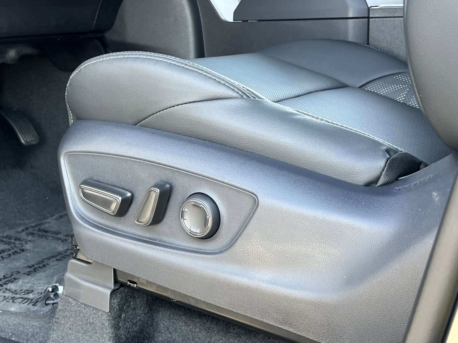 New 2026 Toyota Tacoma TRD Off-Road AWD/4WD image 10
