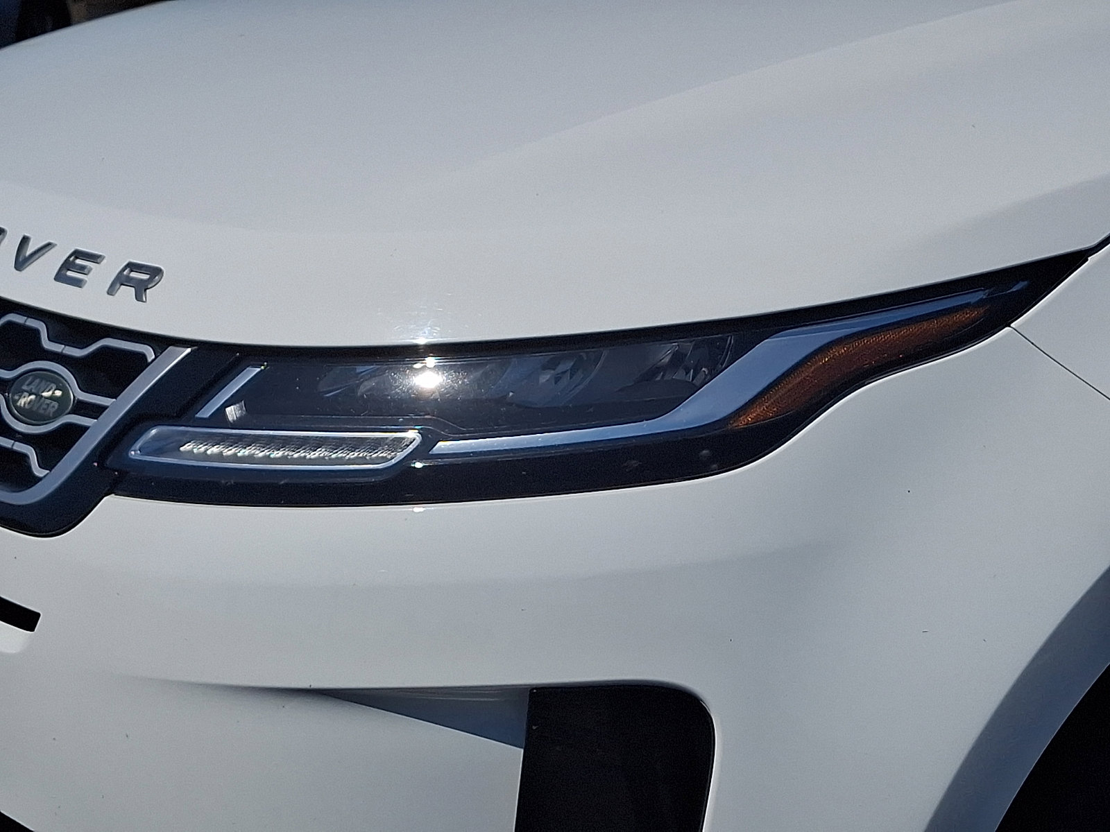 Used 2020 Land Rover Range Rover Evoque S image 9