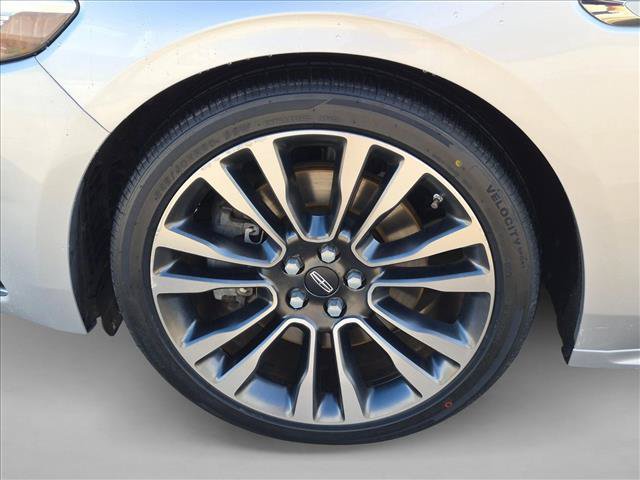 Used 2017 Lincoln Continental Reserve FWD image 10