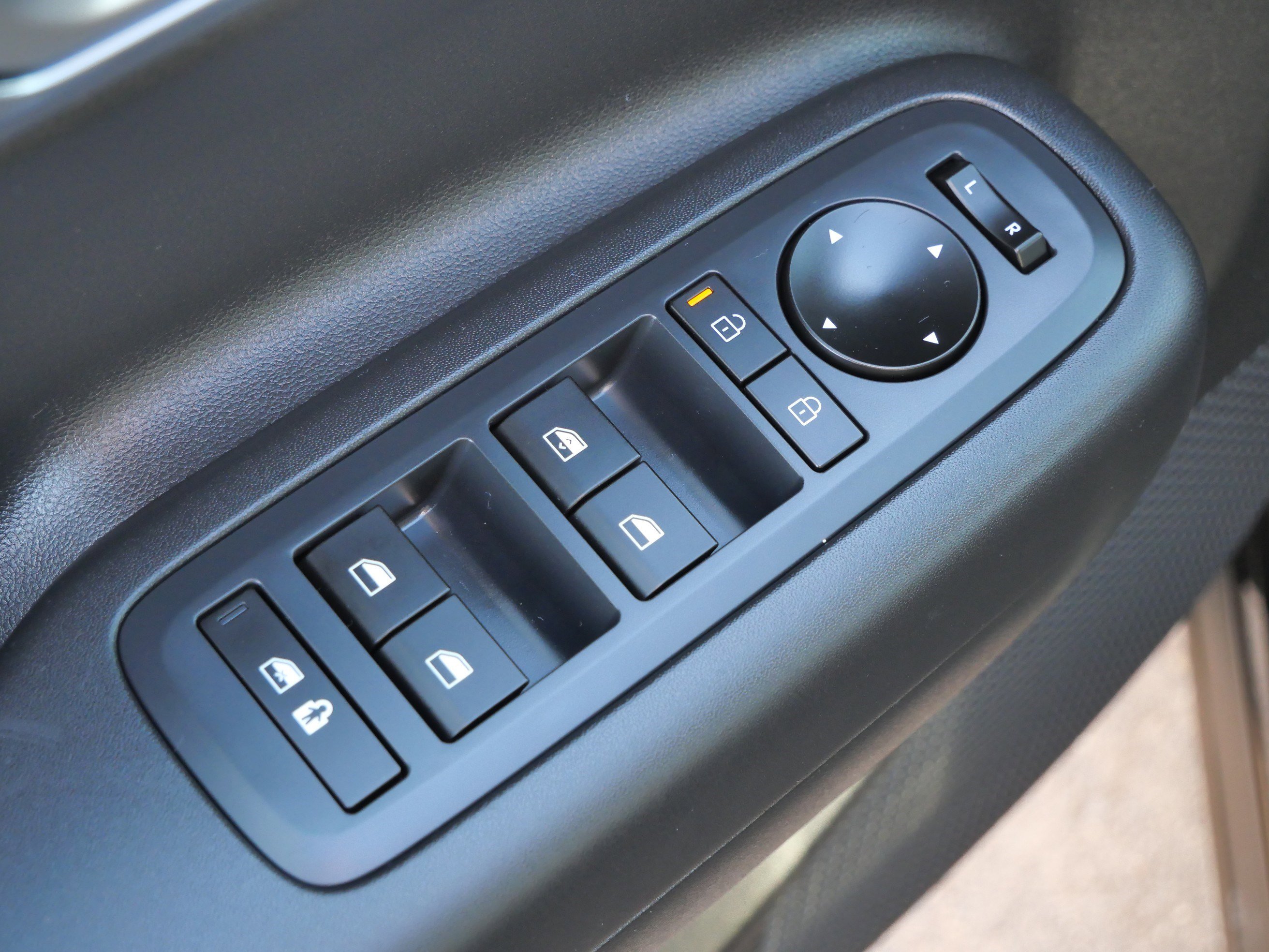 Certified 2026 Hyundai Santa Fe SE image 19