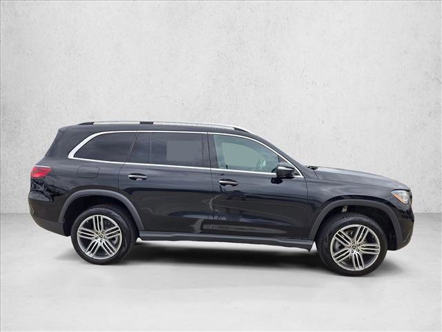 Used 2025 Mercedes-Benz GLS 450 4MATIC image 4