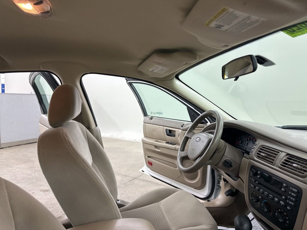 Used 2004 Ford Taurus SES image 20