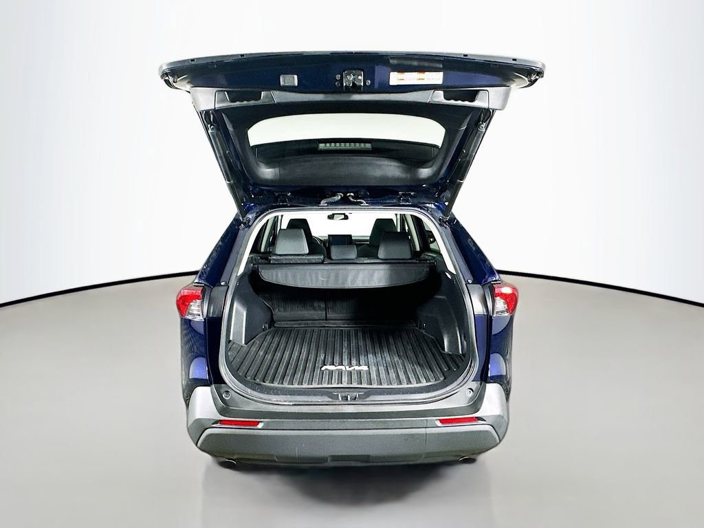 Used 2022 Toyota RAV4 XLE w/ Convenience Package image 29