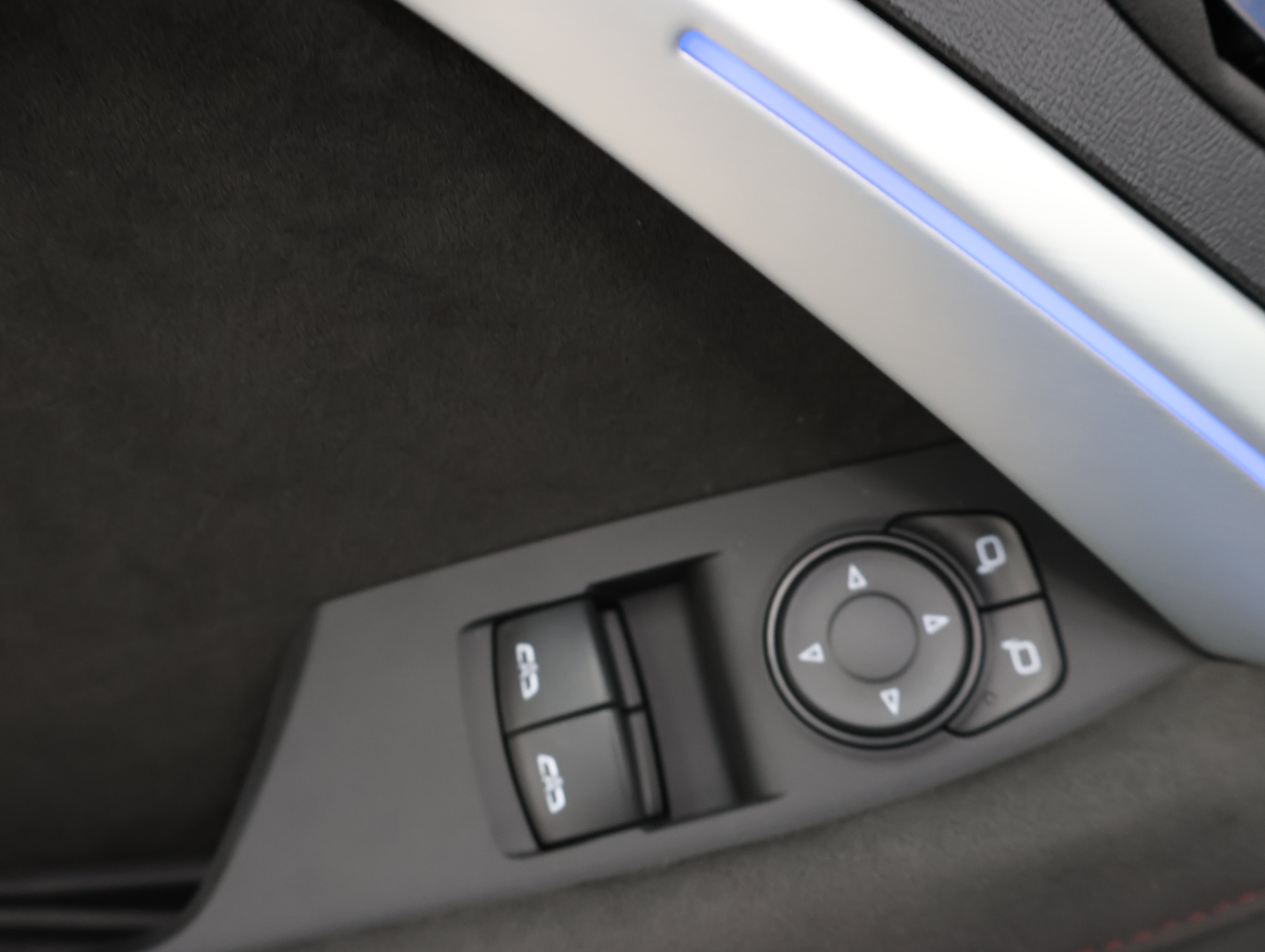 Used 2024 Chevrolet Camaro ZL1 RWD image 33