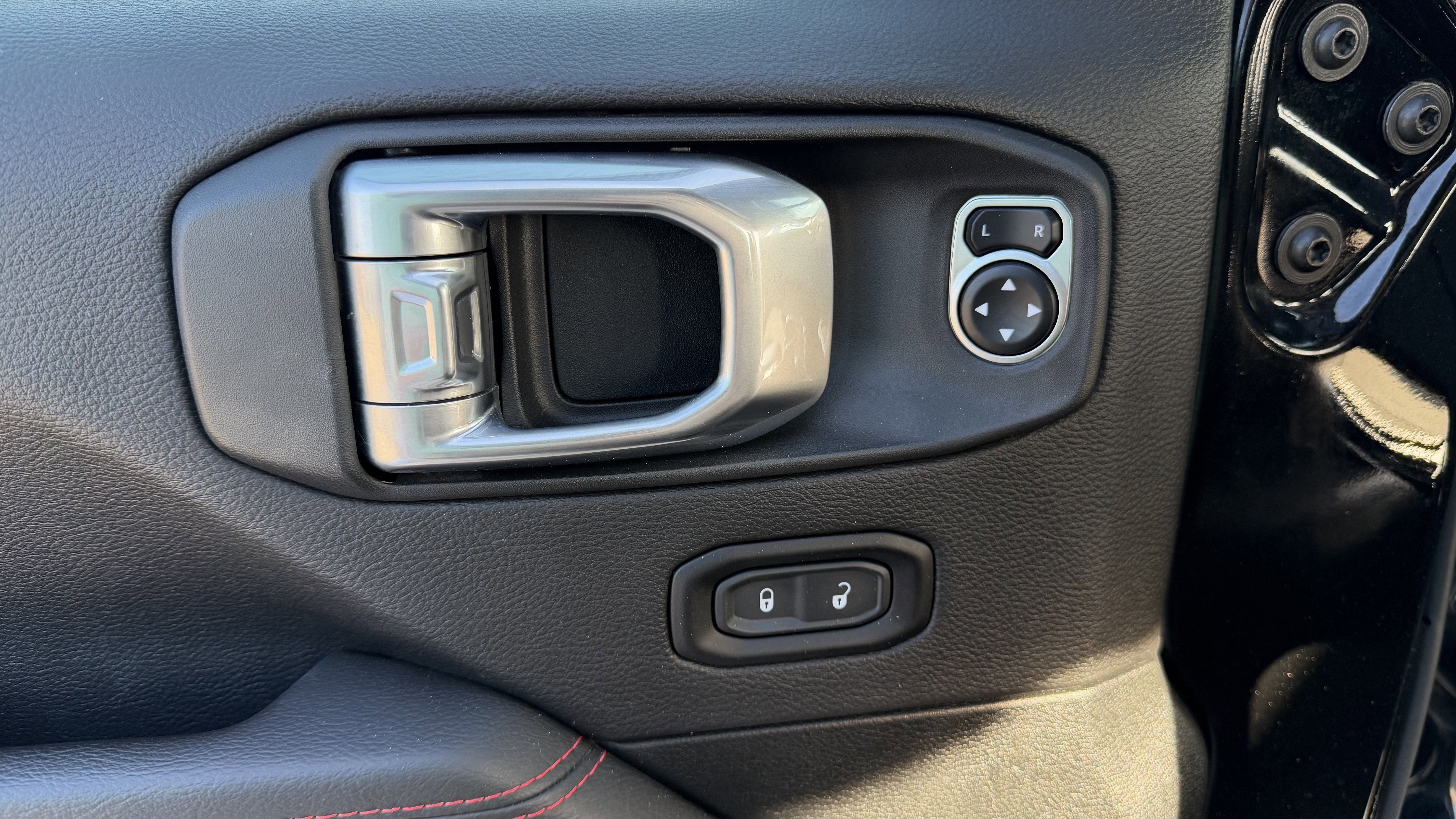 Used 2021 Jeep Wrangler Unlimited Rubicon image 13