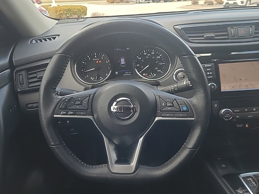 Used 2019 Nissan Rogue SV w/ Premium Package AWD/4WD image 16