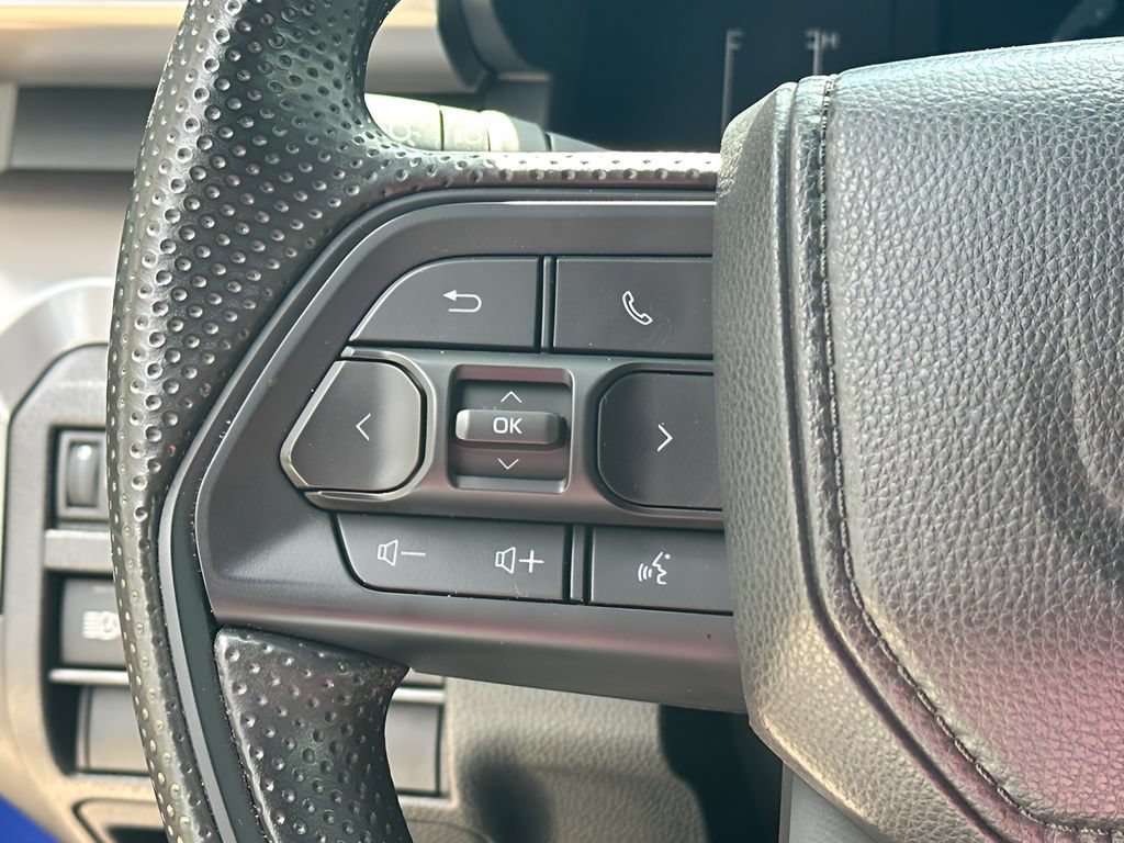 Used 2024 Toyota Tacoma SR5 AWD/4WD image 29
