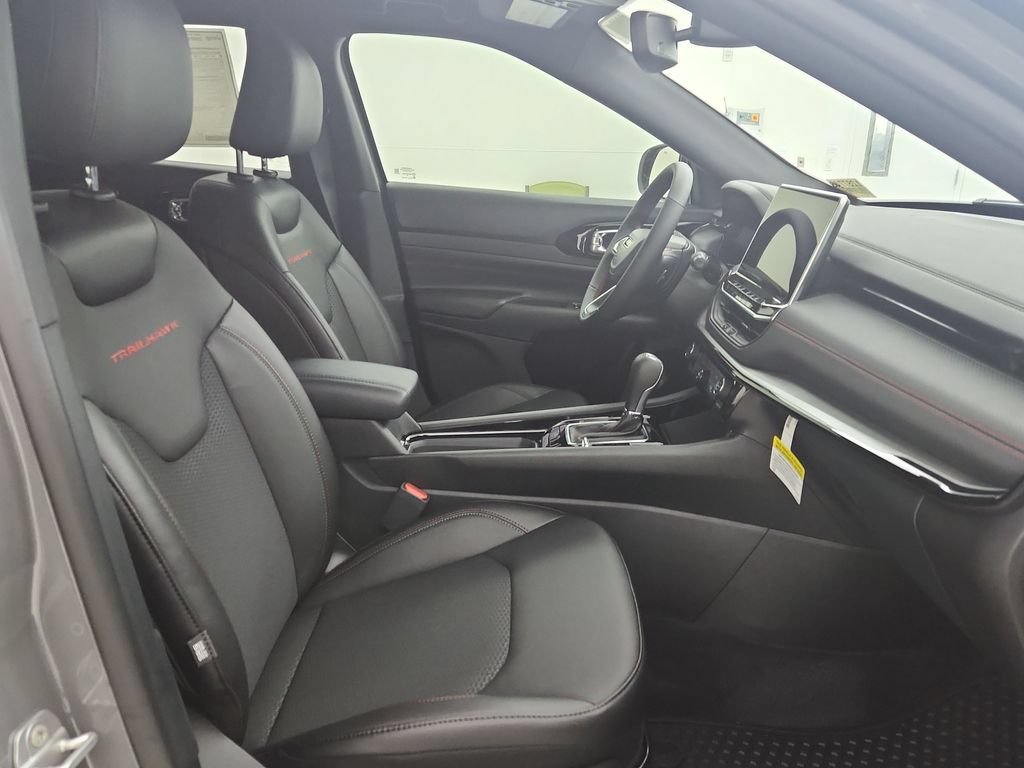 New 2026 Jeep Compass Trailhawk AWD/4WD image 32