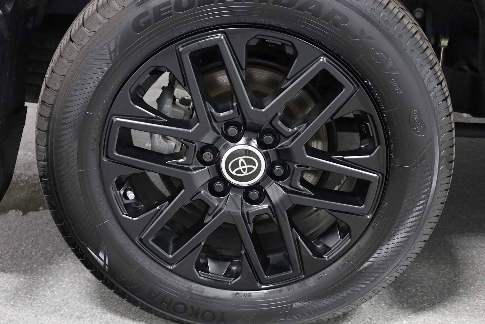 Used 2024 Toyota Sequoia Platinum image 33