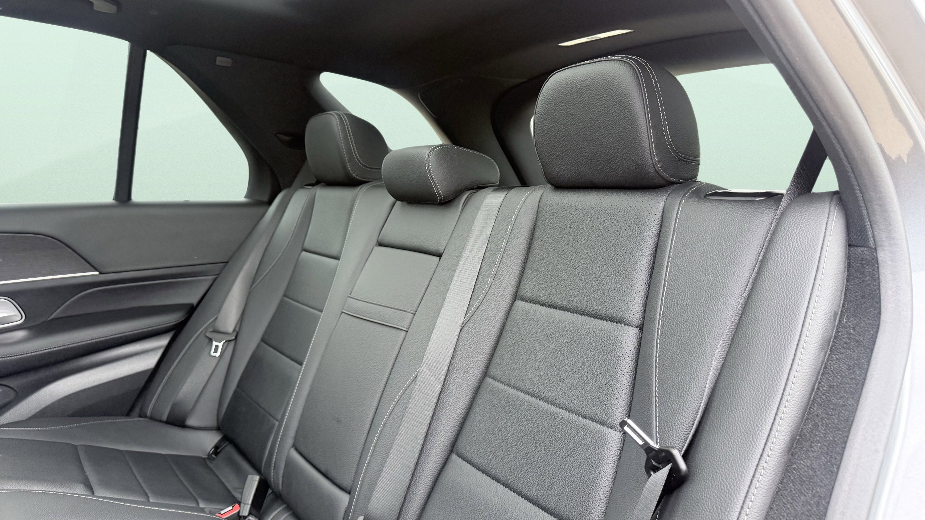 Used 2025 Mercedes-Benz GLE 450e 4MATIC image 41