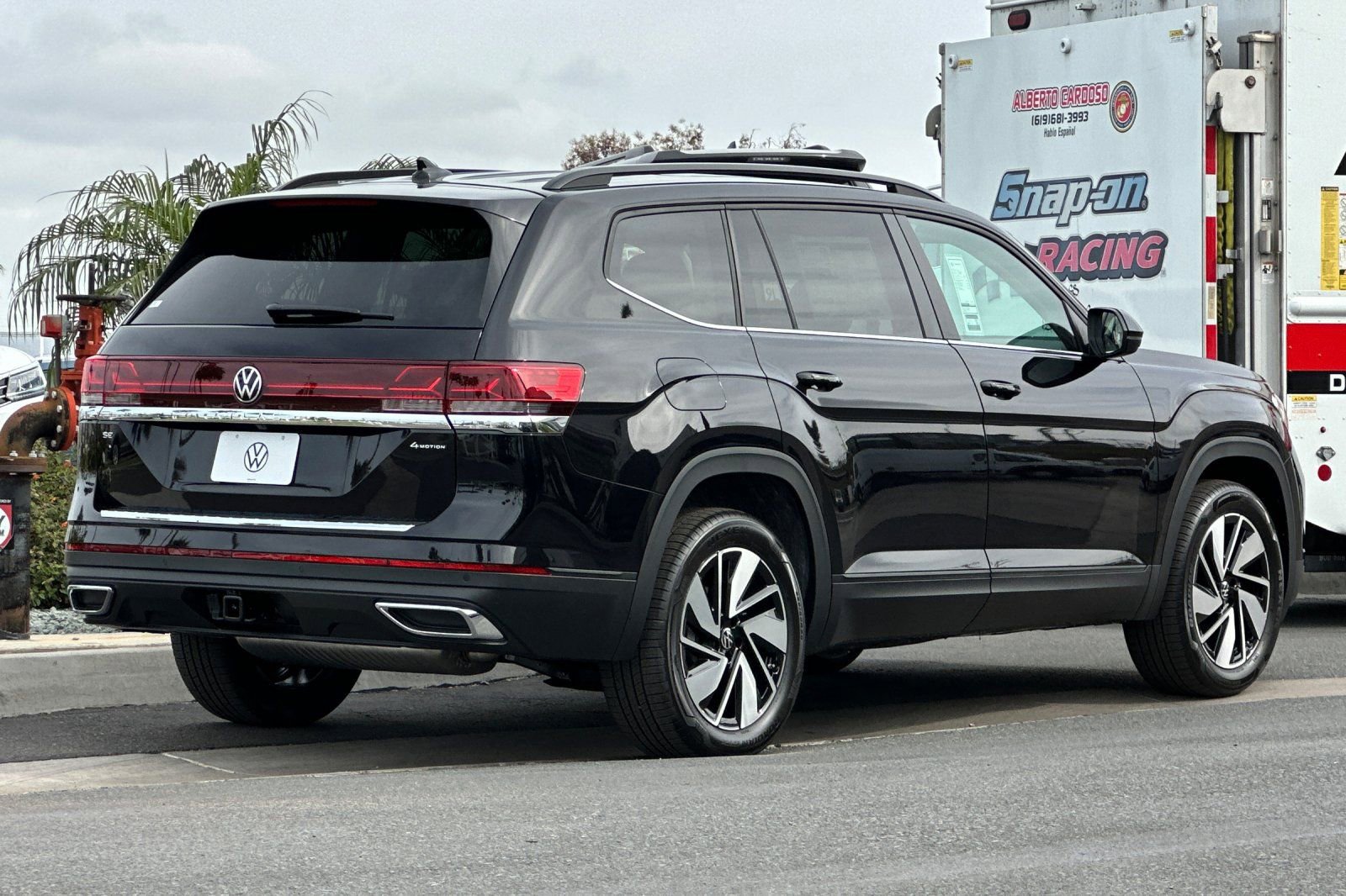 New 2026 Volkswagen Atlas SE AWD/4WD image 5