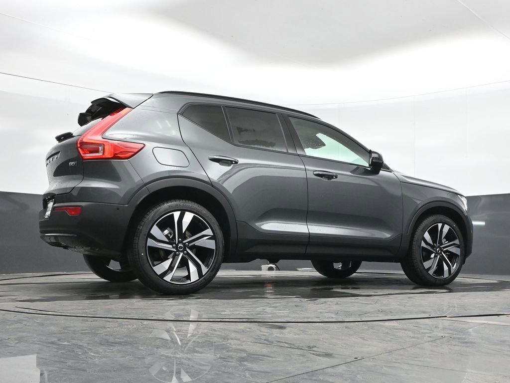 New 2026 Volvo XC40 B5 Ultra w/ Climate Package image 40