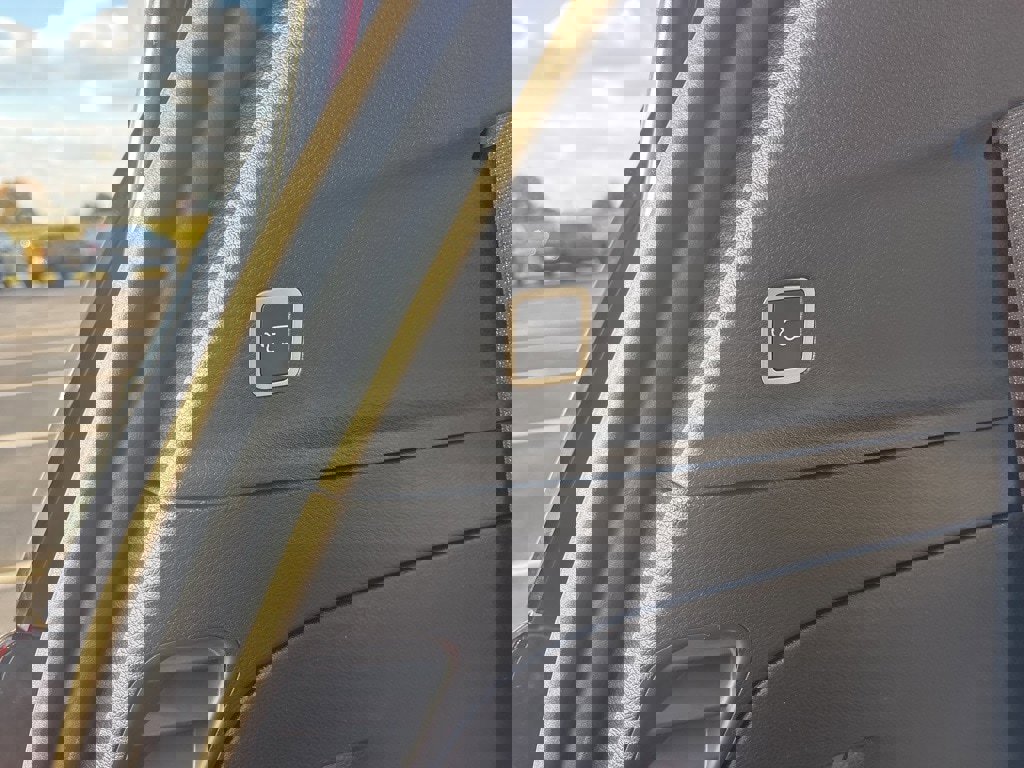 New 2026 Chrysler Pacifica Select image 6