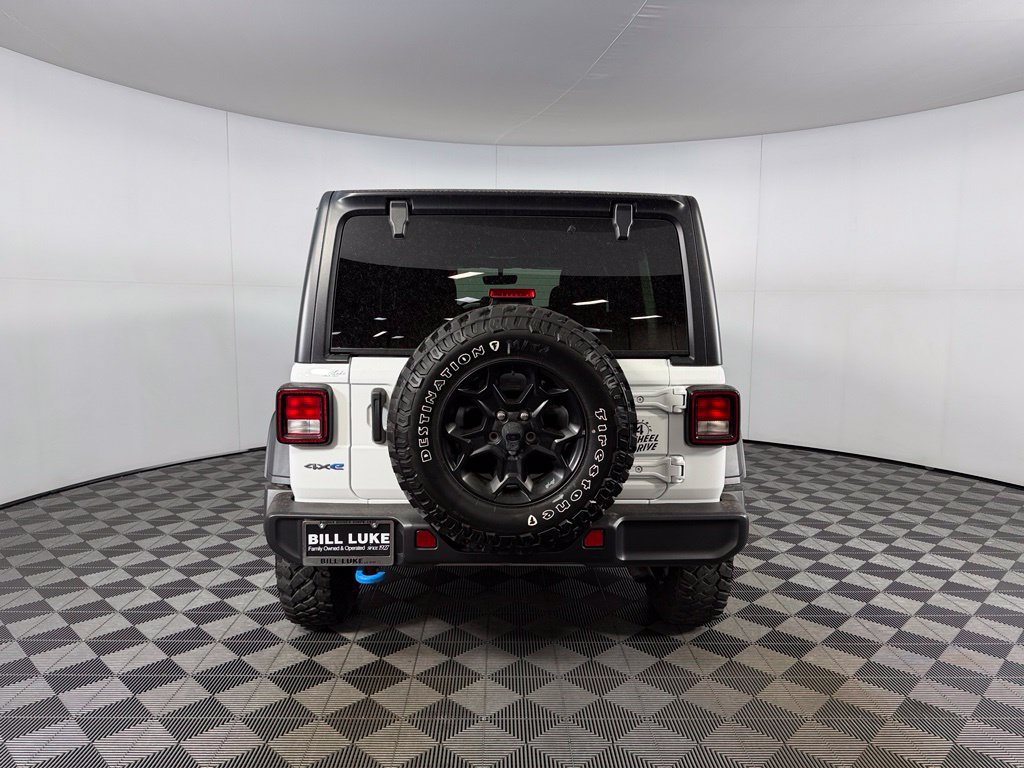 Used 2023 Jeep Wrangler Unlimited w/ 8.4" Radio Group AWD/4WD image 11