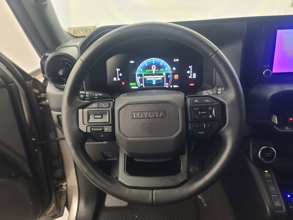 Used 2024 Toyota Land Cruiser image 33