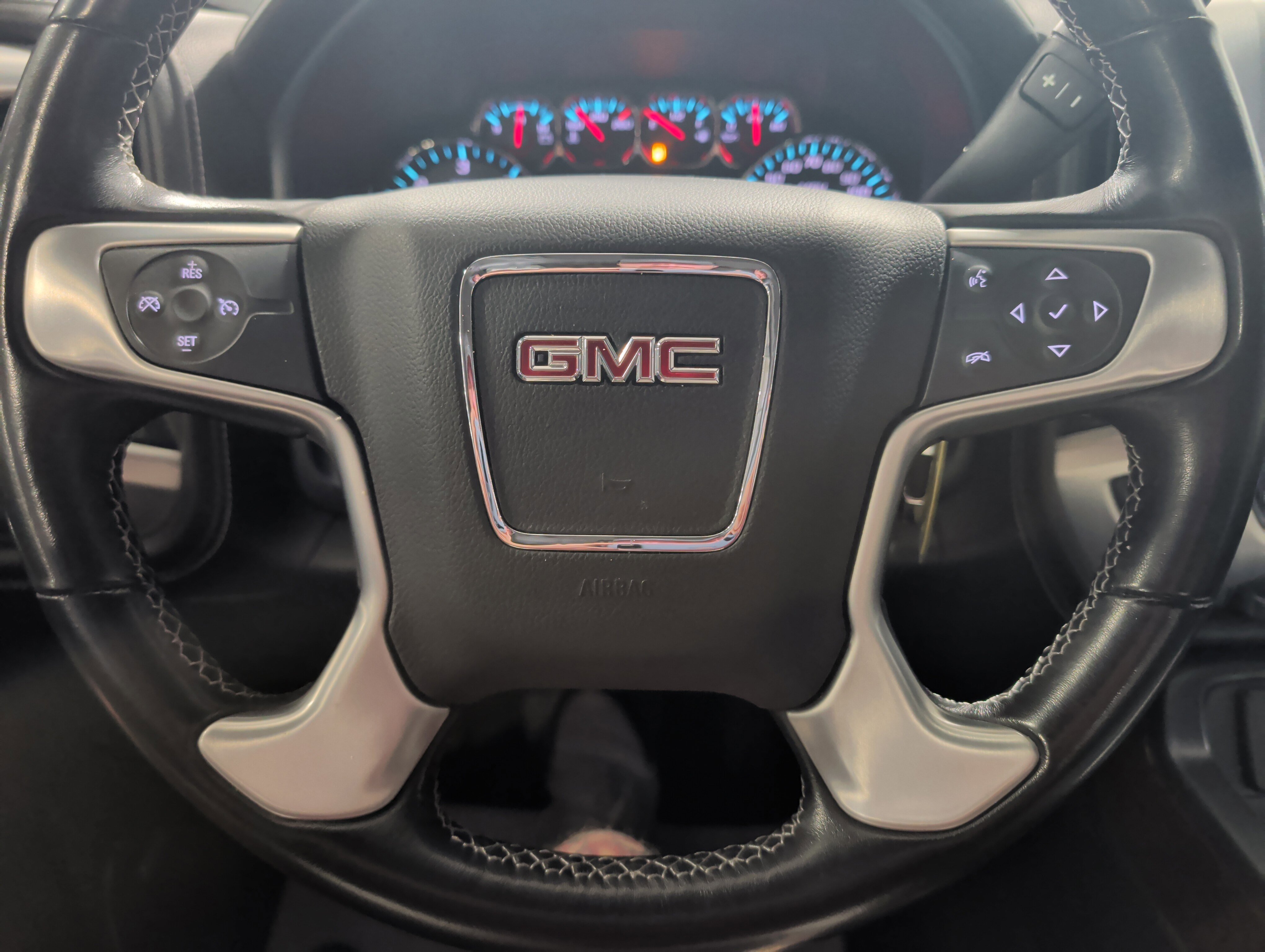 Used 2018 GMC Sierra 1500 SLT w/ SLT Premium Package AWD/4WD image 10