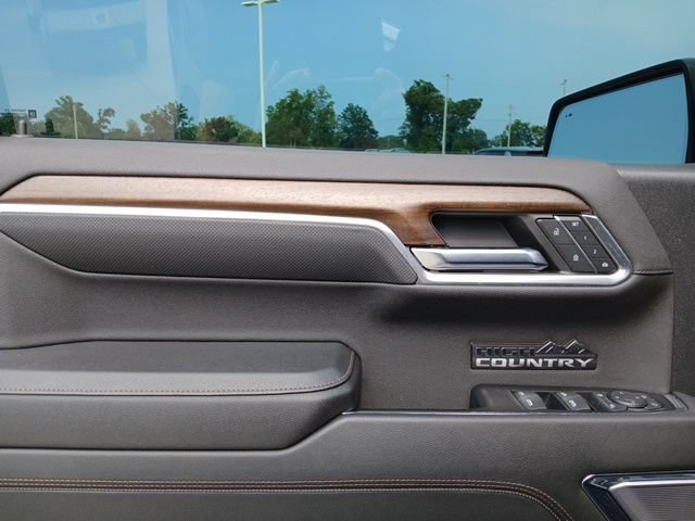 Certified 2024 Chevrolet Silverado 1500 High Country w/ Technology Package AWD/4WD image 13