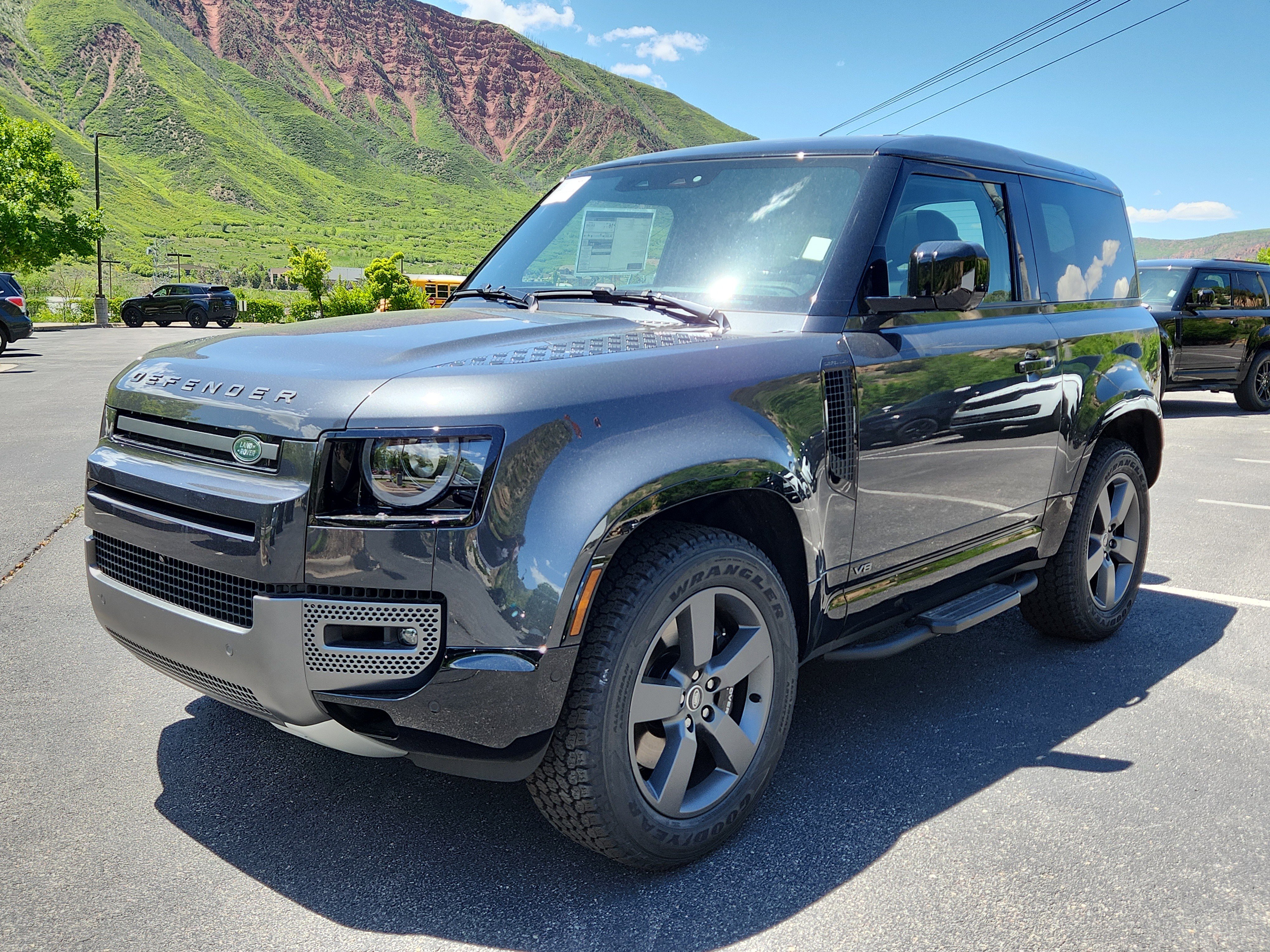 New 2025 Land Rover Defender 90 V8 image 6
