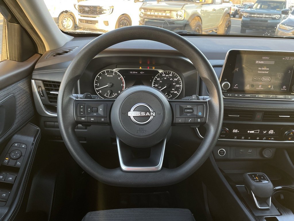 Used 2023 Nissan Rogue SV image 14