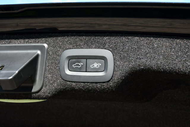 Used 2023 Volvo S90 B6 Plus w/ Protection Package Premier AWD/4WD image 27