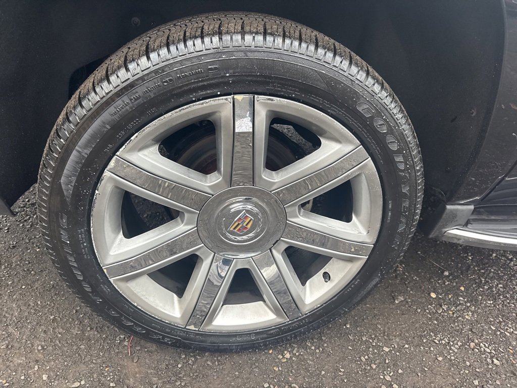 Used 2015 Cadillac Escalade ESV Luxury image 22