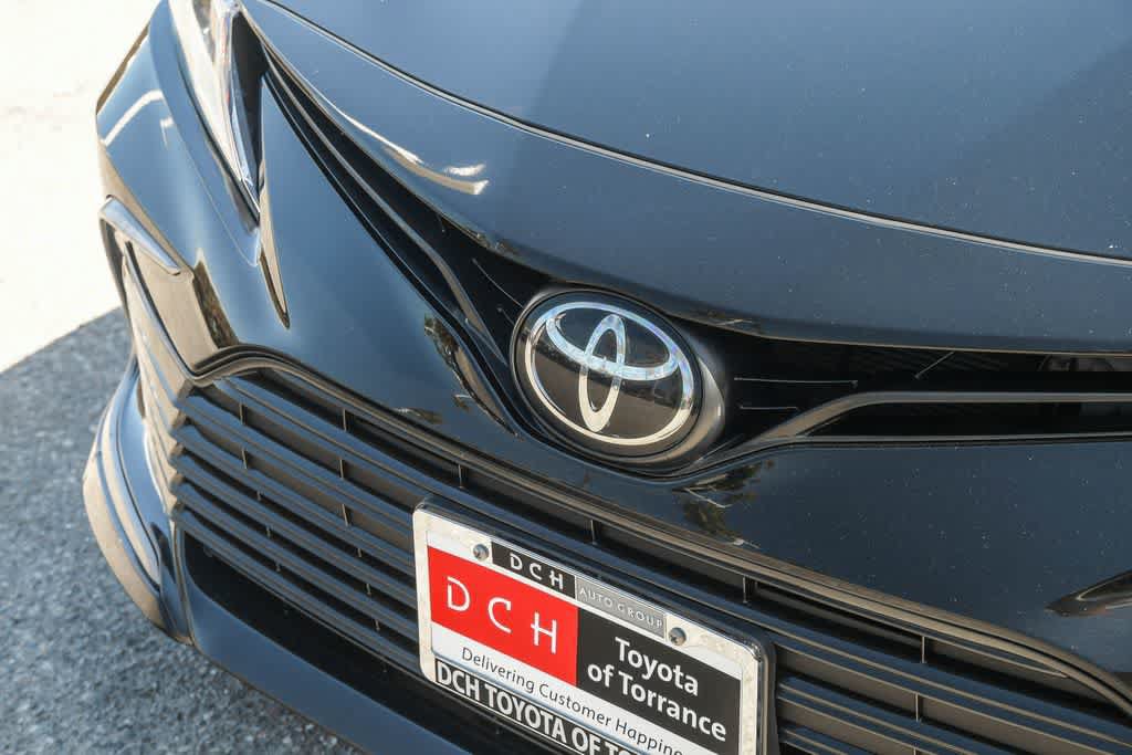 Used 2023 Toyota Camry LE FWD image 5