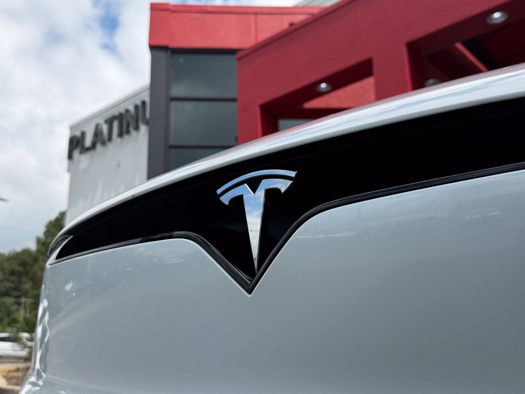 Used 2023 Tesla Model X AWD/4WD image 4