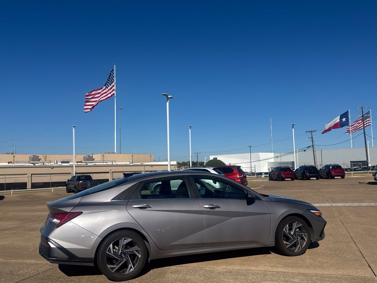 Used 2025 Hyundai Elantra SEL FWD image 33