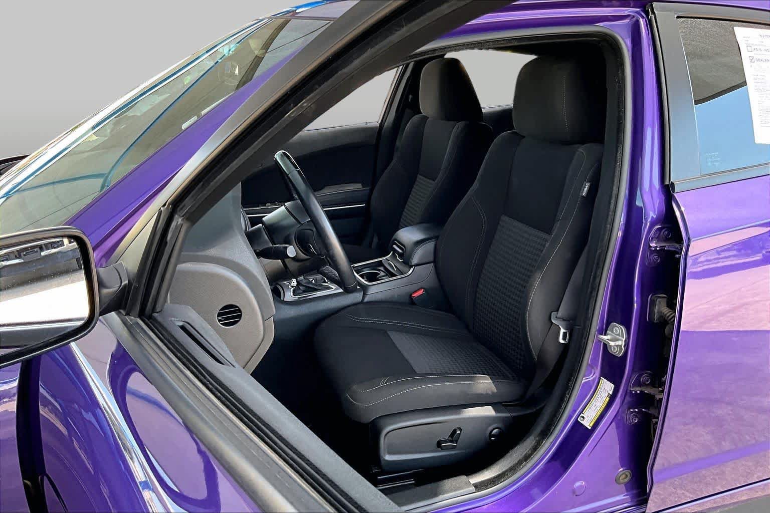 Used 2023 Dodge Charger SXT RWD image 8