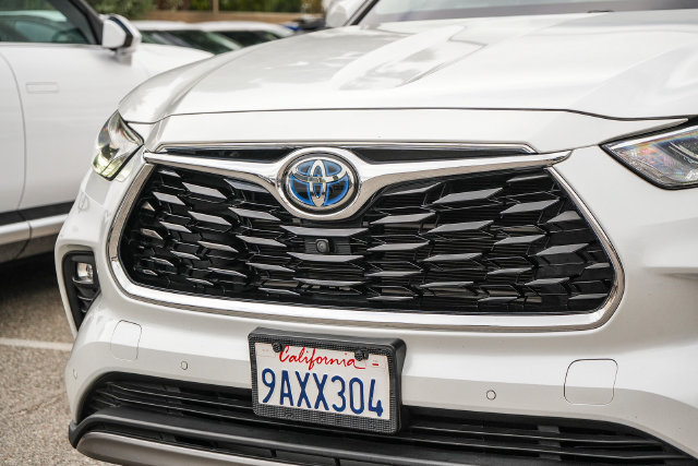 Used 2022 Toyota Highlander Platinum AWD/4WD image 6