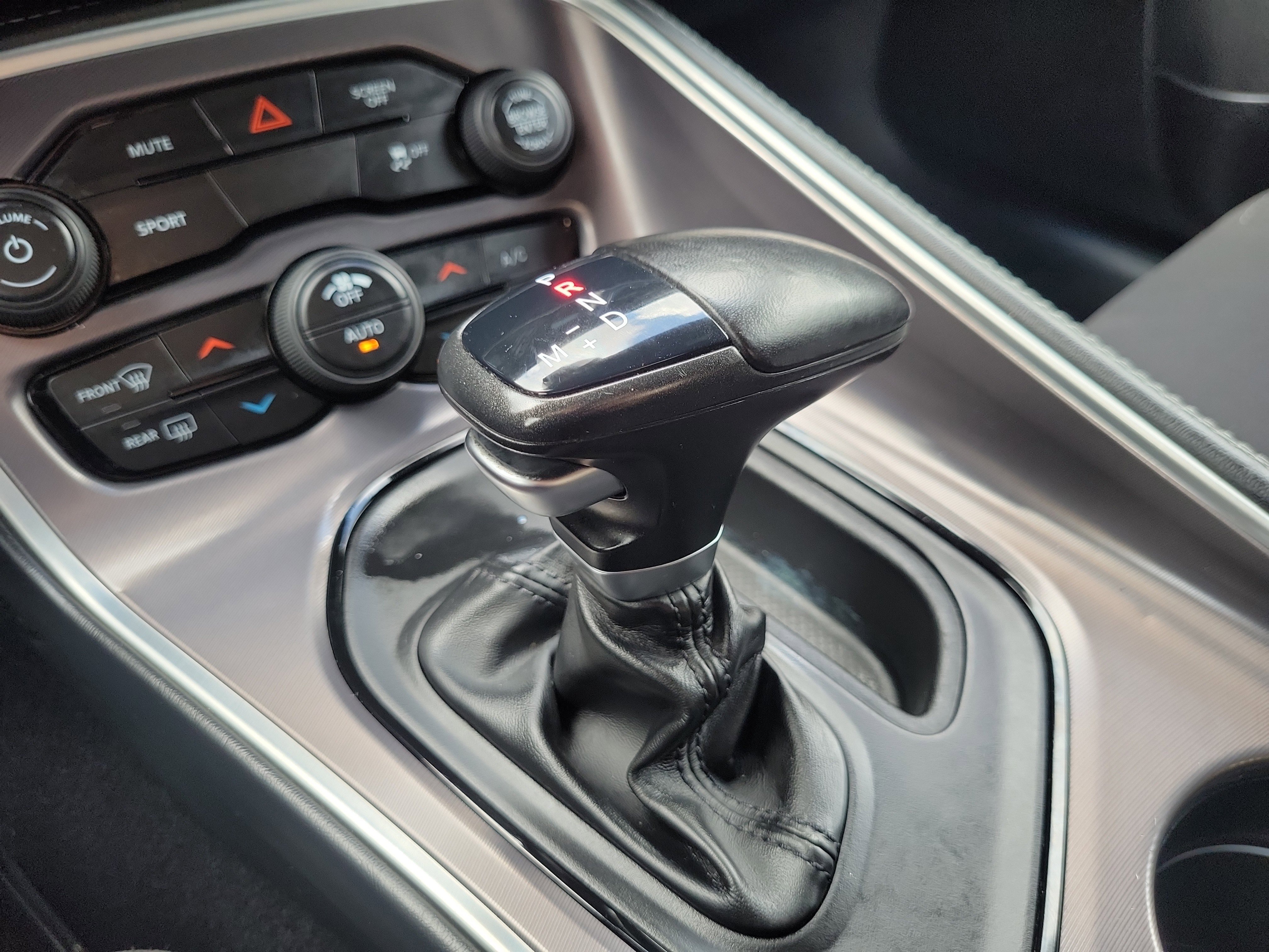 Used 2020 Dodge Challenger SXT w/ Blacktop Package image 20