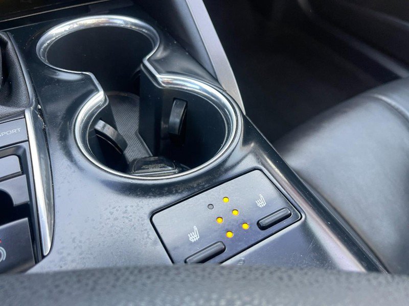 Used 2020 Toyota Camry XSE image 24